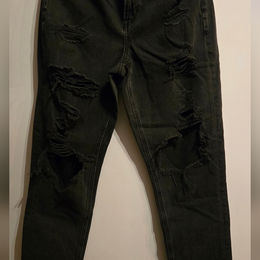 American Eagle Outfitters Charcoal Distressed Mom Jeans - Picture 6 of 6